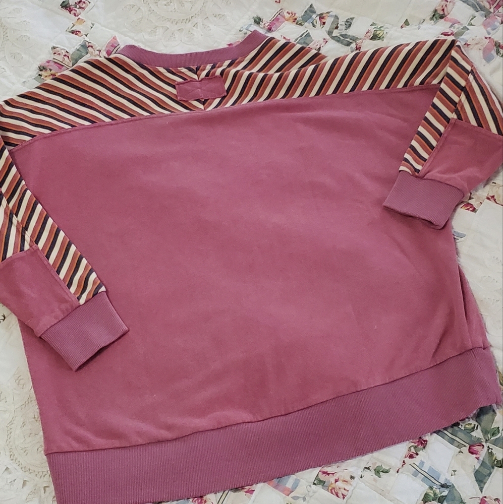 Easel Patchwork Bow 3/4th Sleeve Top - Picture 10 of 10